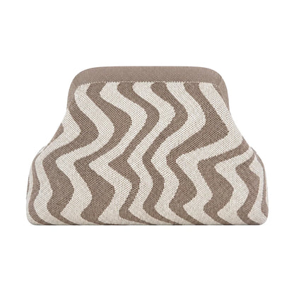 Knitty – The Snap-Shut Makeup Bag